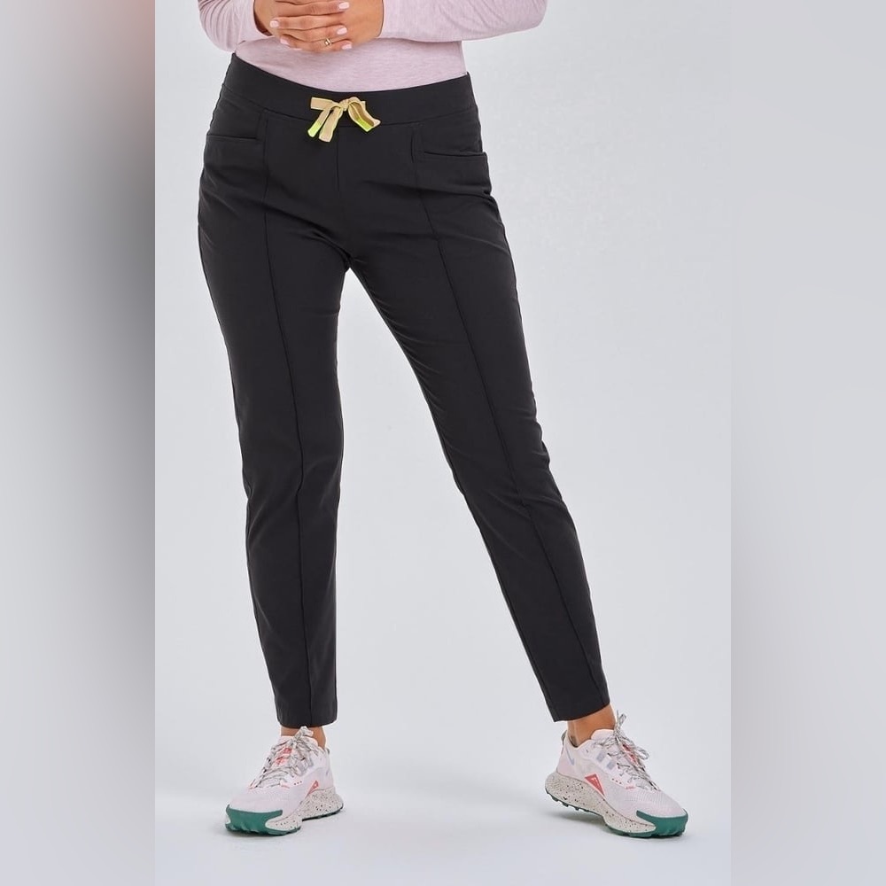 Women's Black Pull-On Slim Jogger Scrub Pants with Drawcord